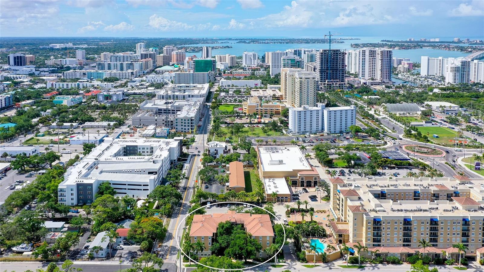 BROADWAY PROMENADE - Residential