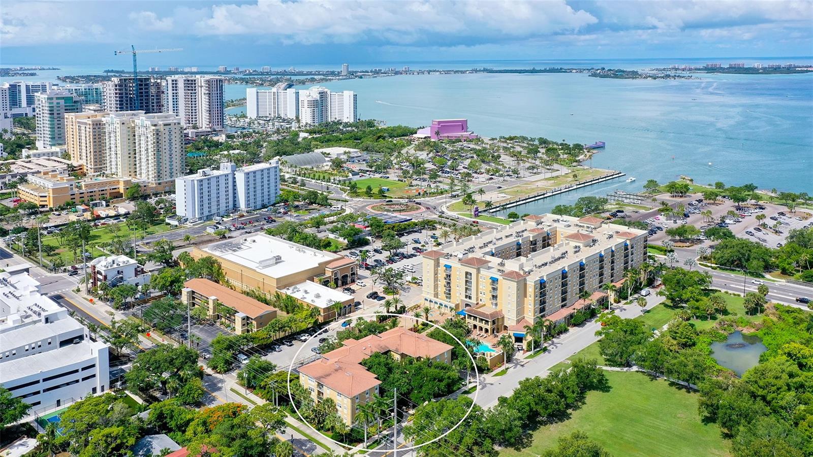 BROADWAY PROMENADE - Residential