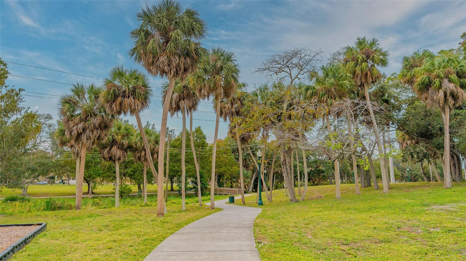 BROADWAY PROMENADE - Residential