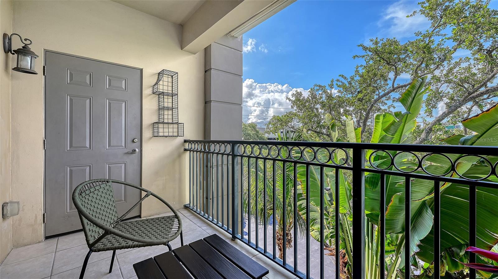 BROADWAY PROMENADE - Residential