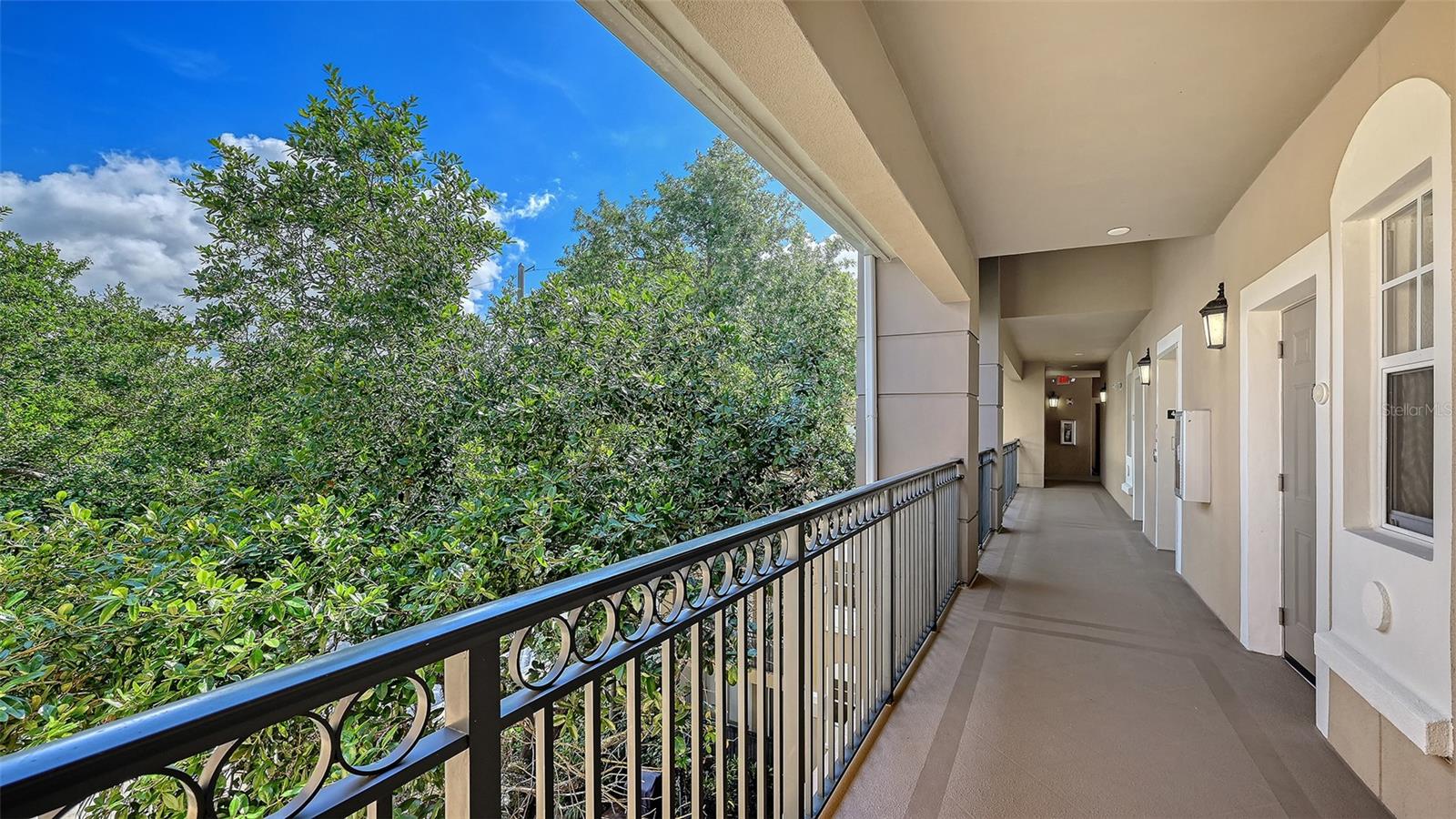BROADWAY PROMENADE - Residential
