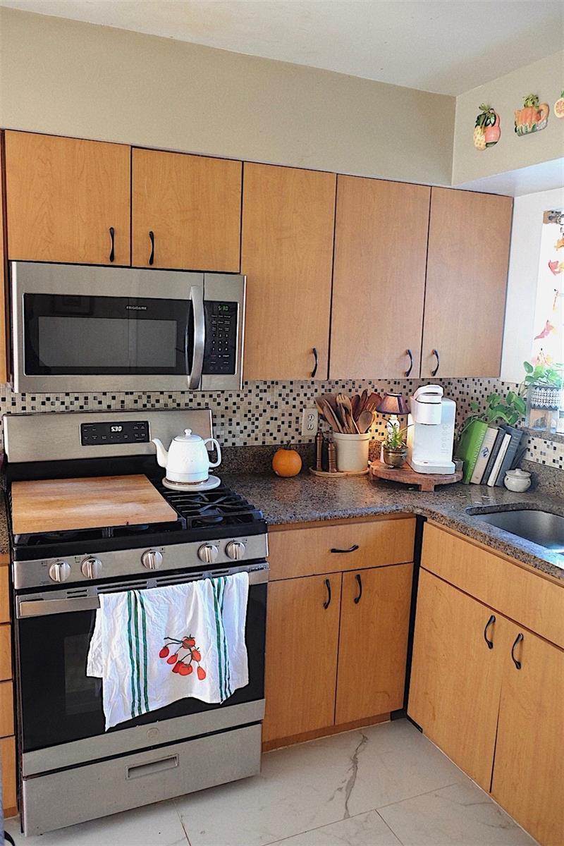 WINDMILL POINTE - Residential Lease