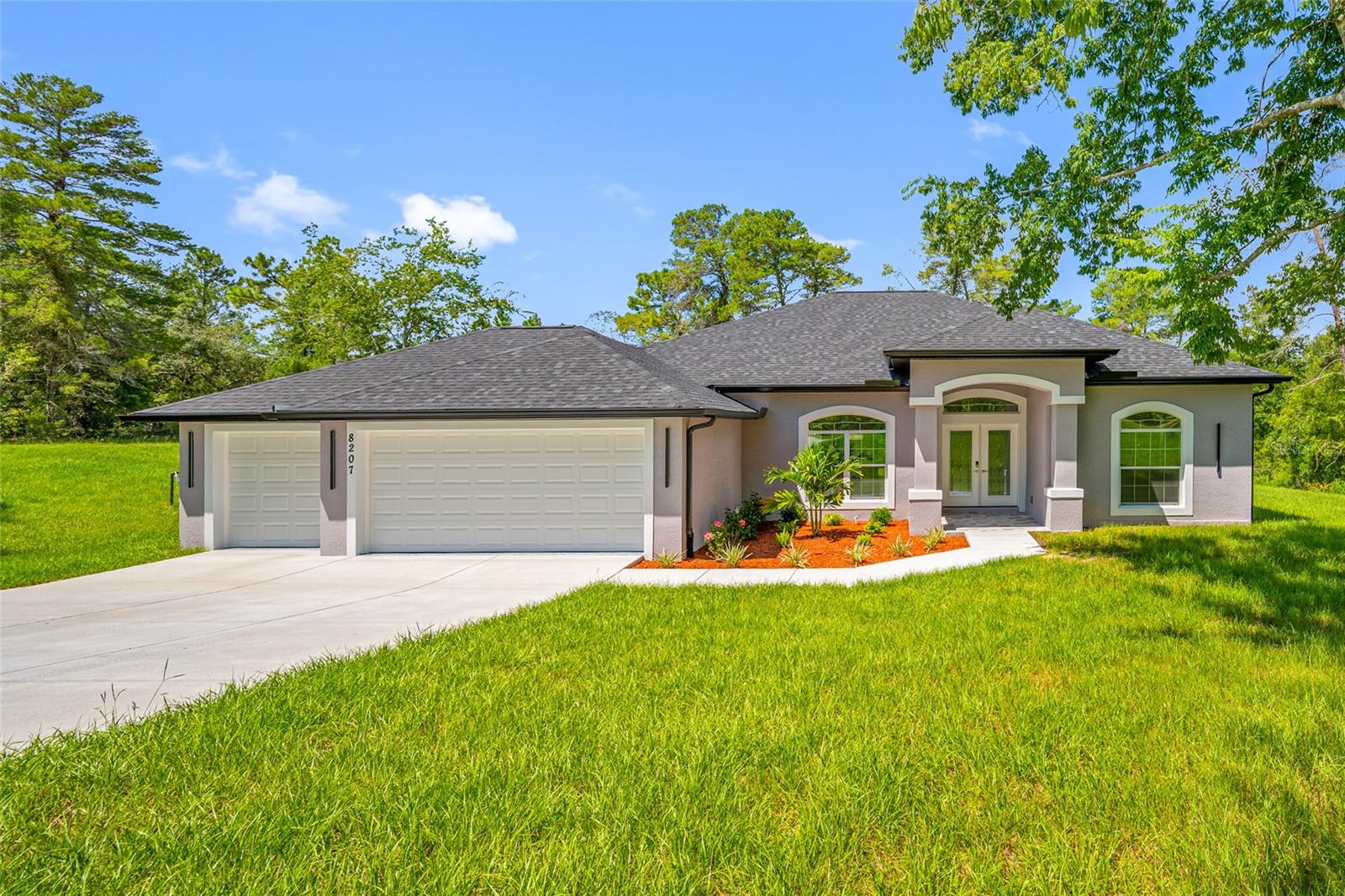 8207 CHRISTOPHER LANE
