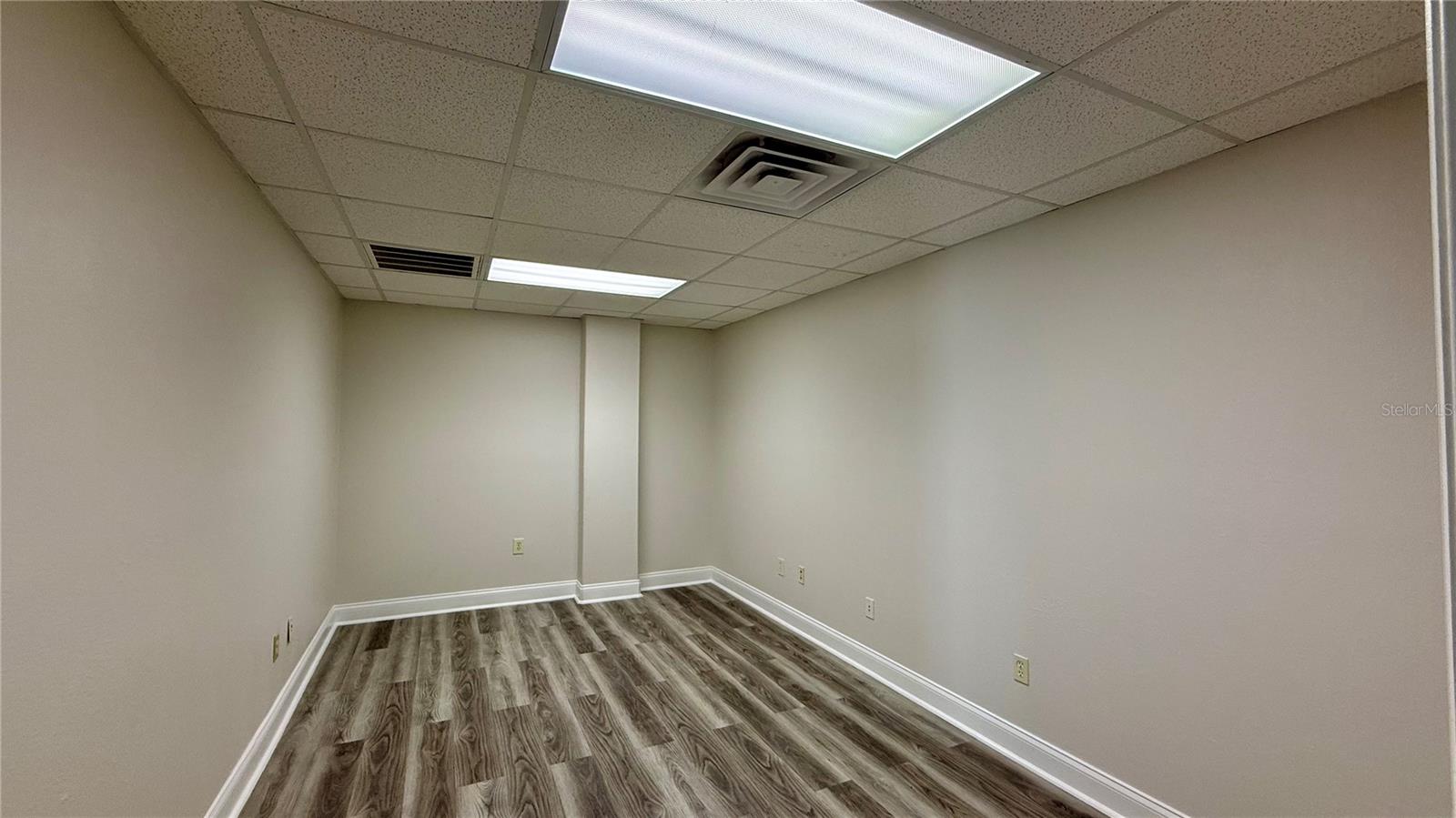 ORANGE GROVE PARK - Commercial Lease