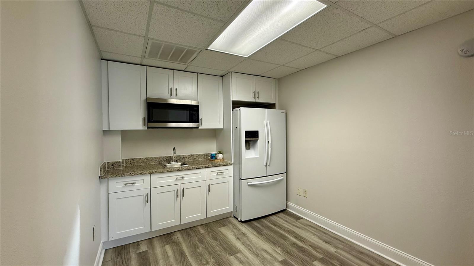 ORANGE GROVE PARK - Commercial Lease