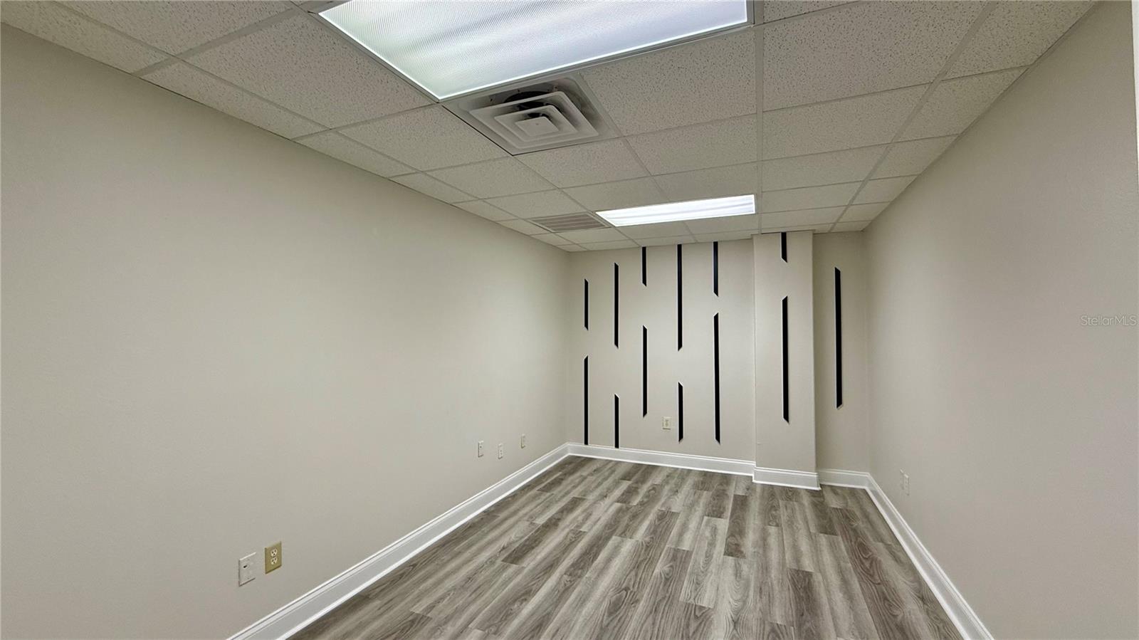 ORANGE GROVE PARK - Commercial Lease