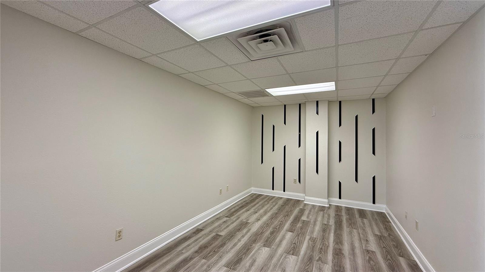 ORANGE GROVE PARK - Commercial Lease