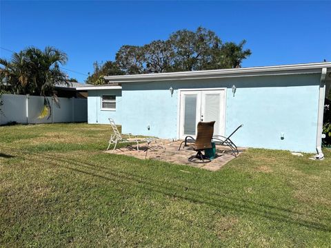 A home in SEMINOLE