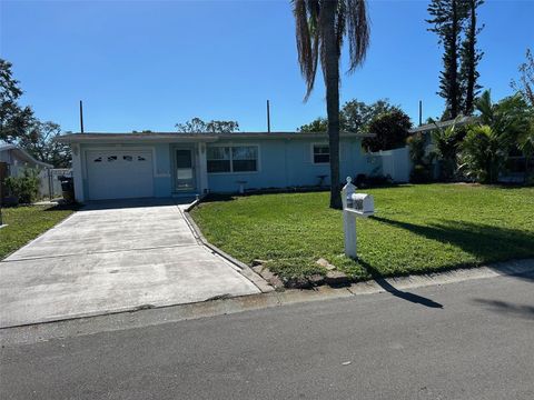 A home in SEMINOLE