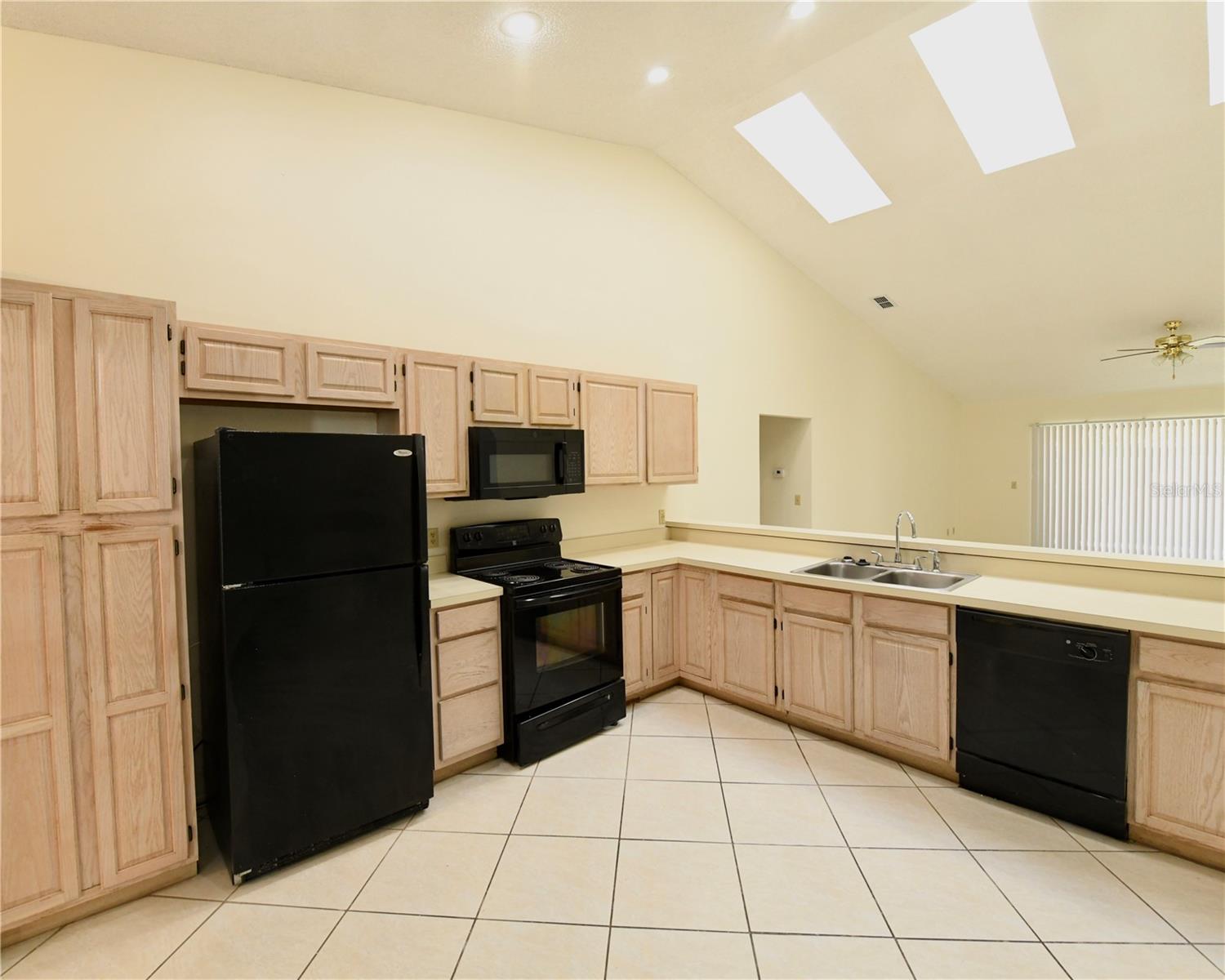 8647 OTTER CREEK COURT