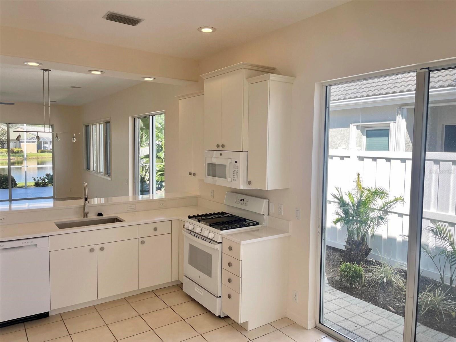 ROSEDALE 11 - Residential