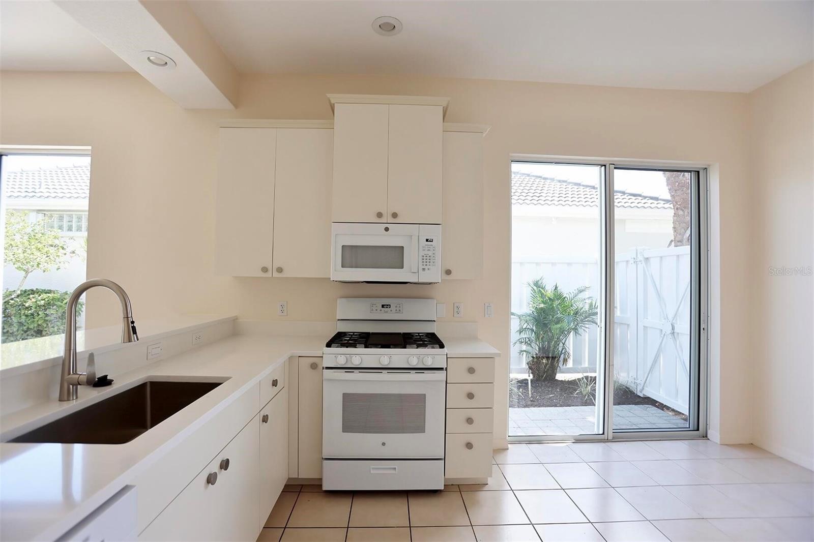 ROSEDALE 11 - Residential