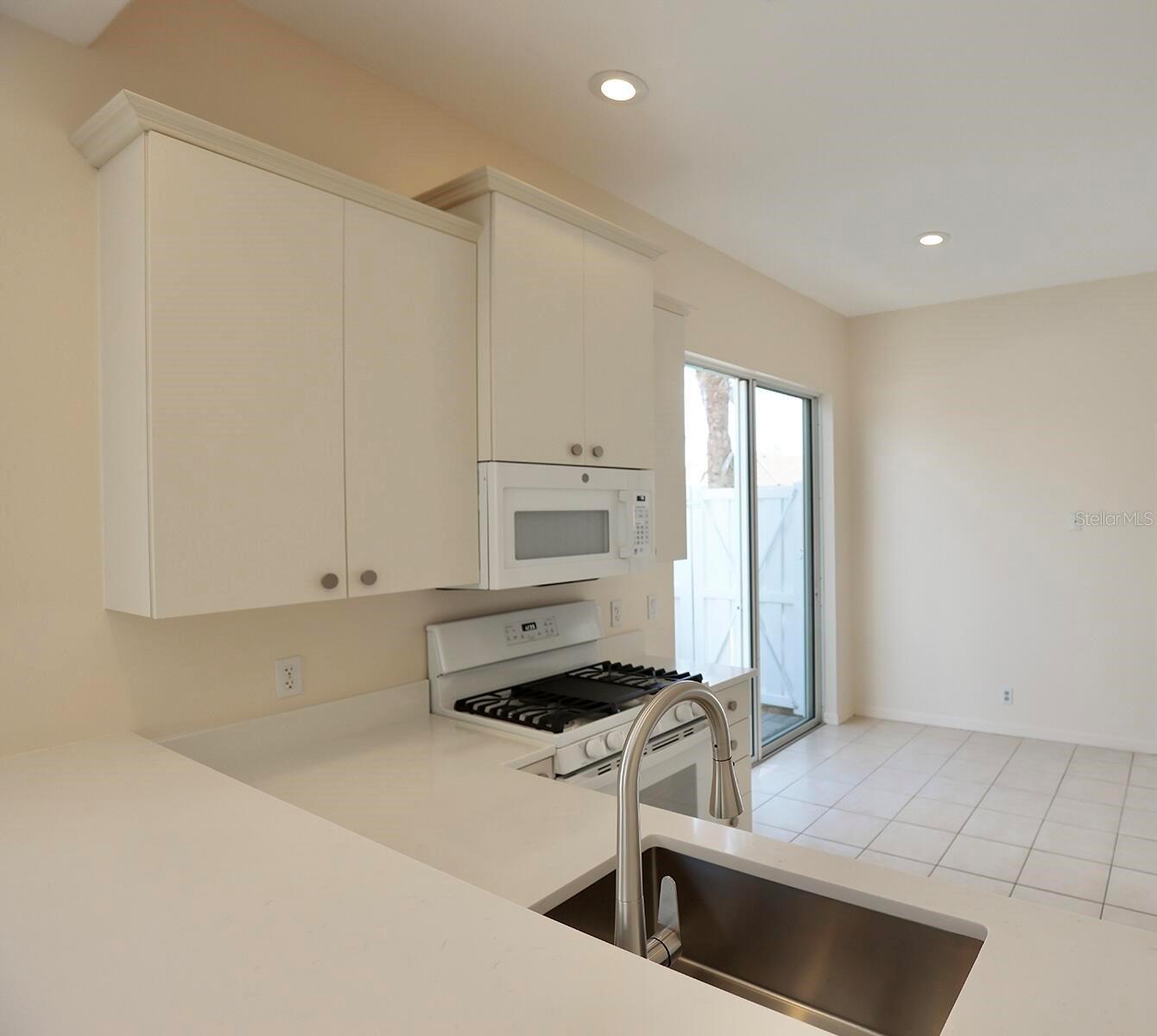 ROSEDALE 11 - Residential