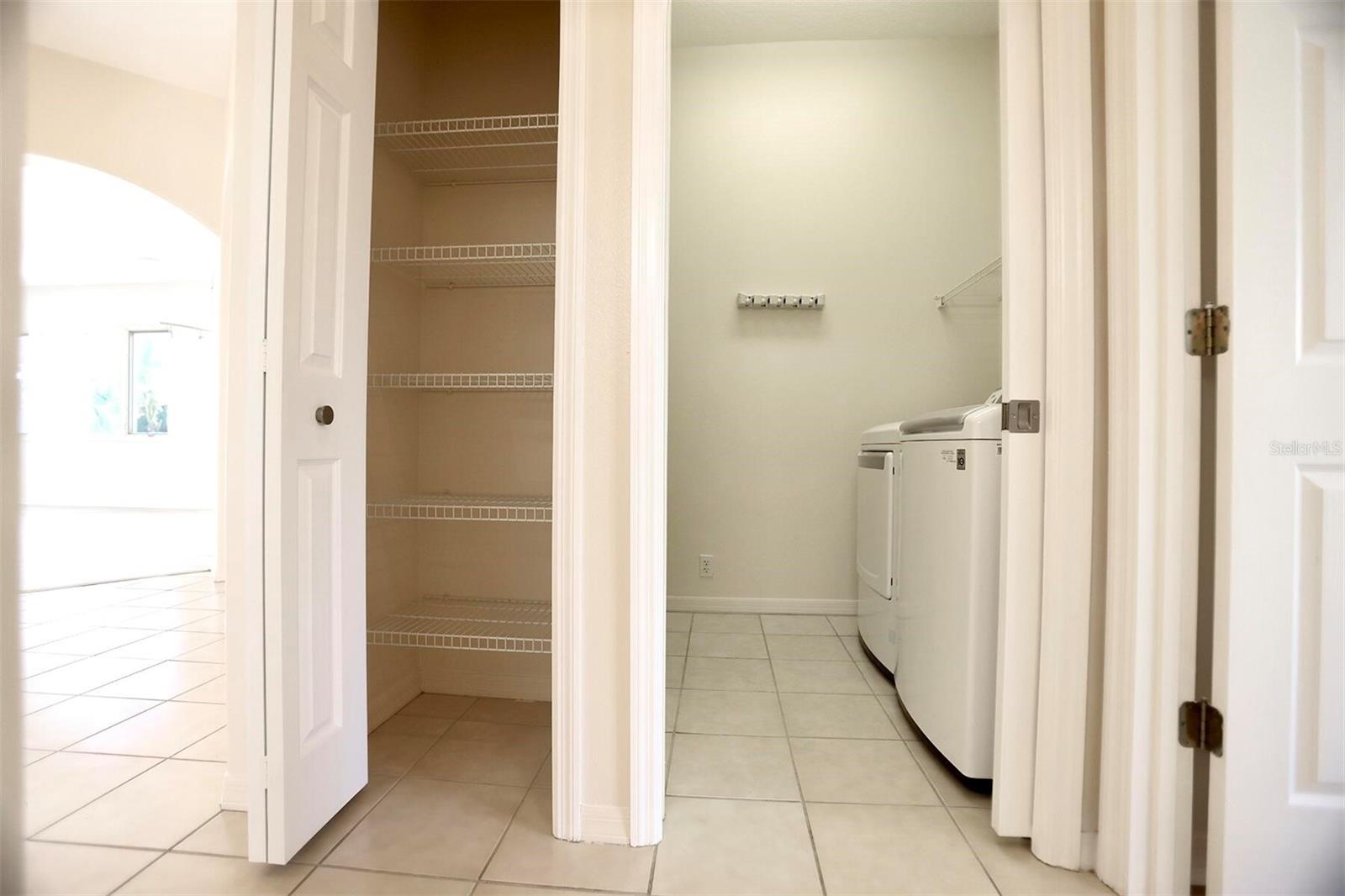 ROSEDALE 11 - Residential