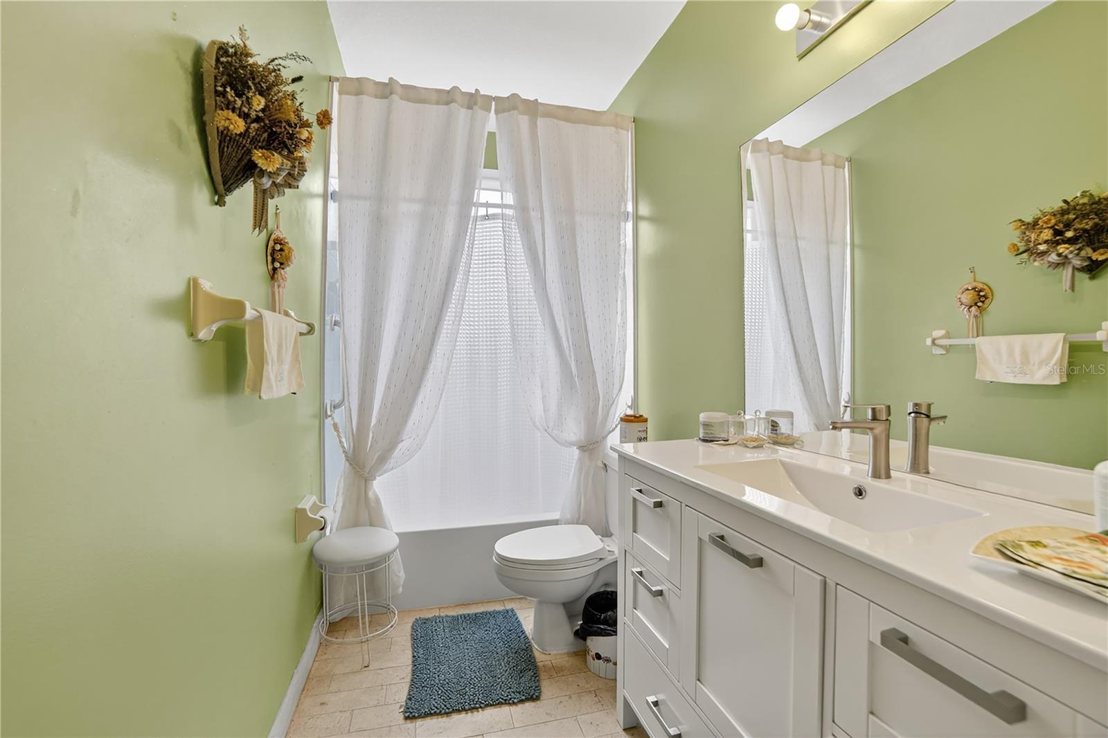 CORAL CREEK 146-6 B - Residential