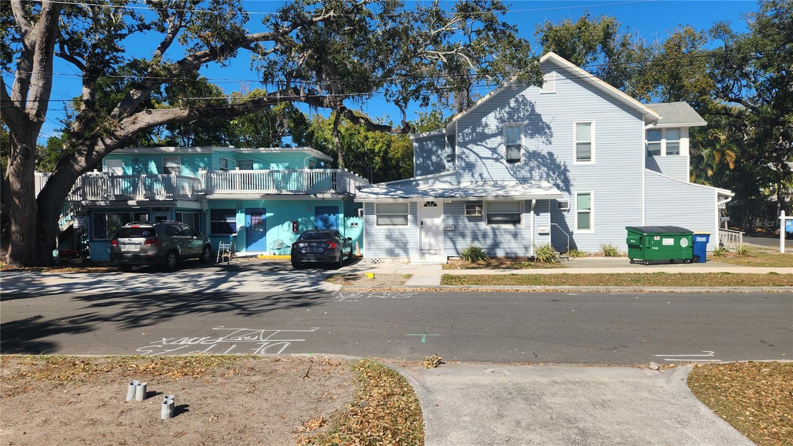 614 OAK AVENUE