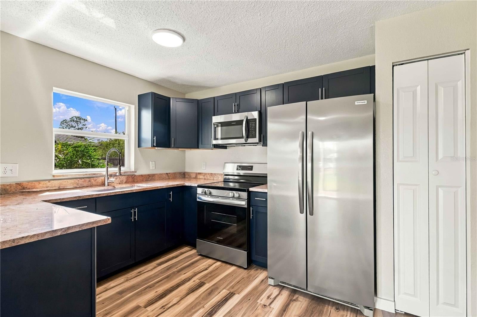 2224 33RD AVENUE DRIVE W, BRADENTON, FL, 34205 3 2224 33RD AVENUE DRIVE W
