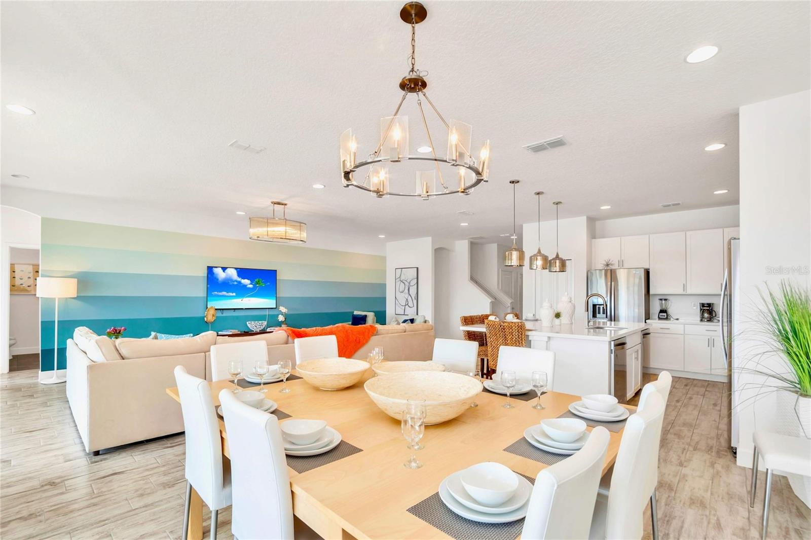 537 MARCELLO BOULEVARD