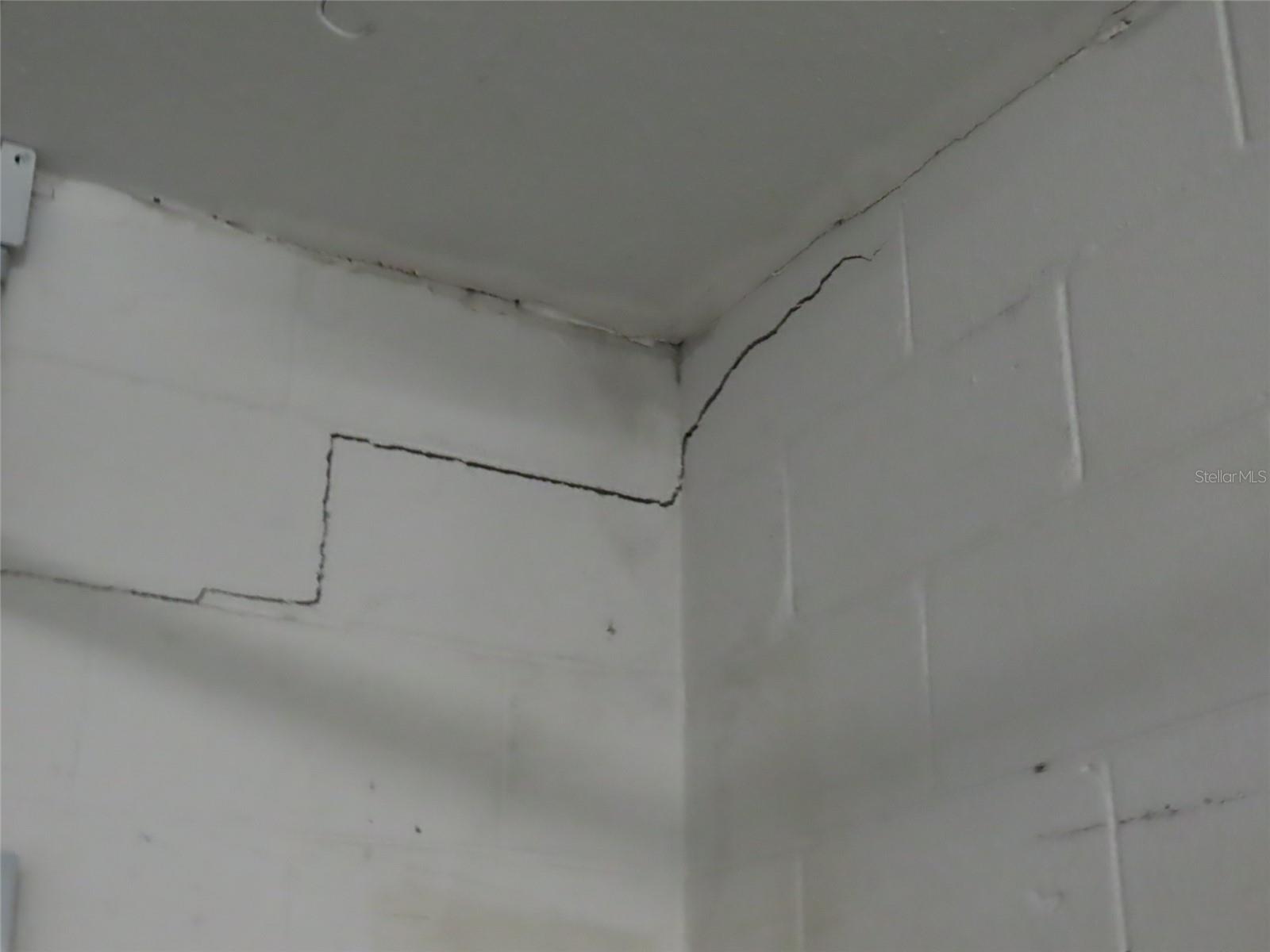 SUN COAST ESTATES - Residential