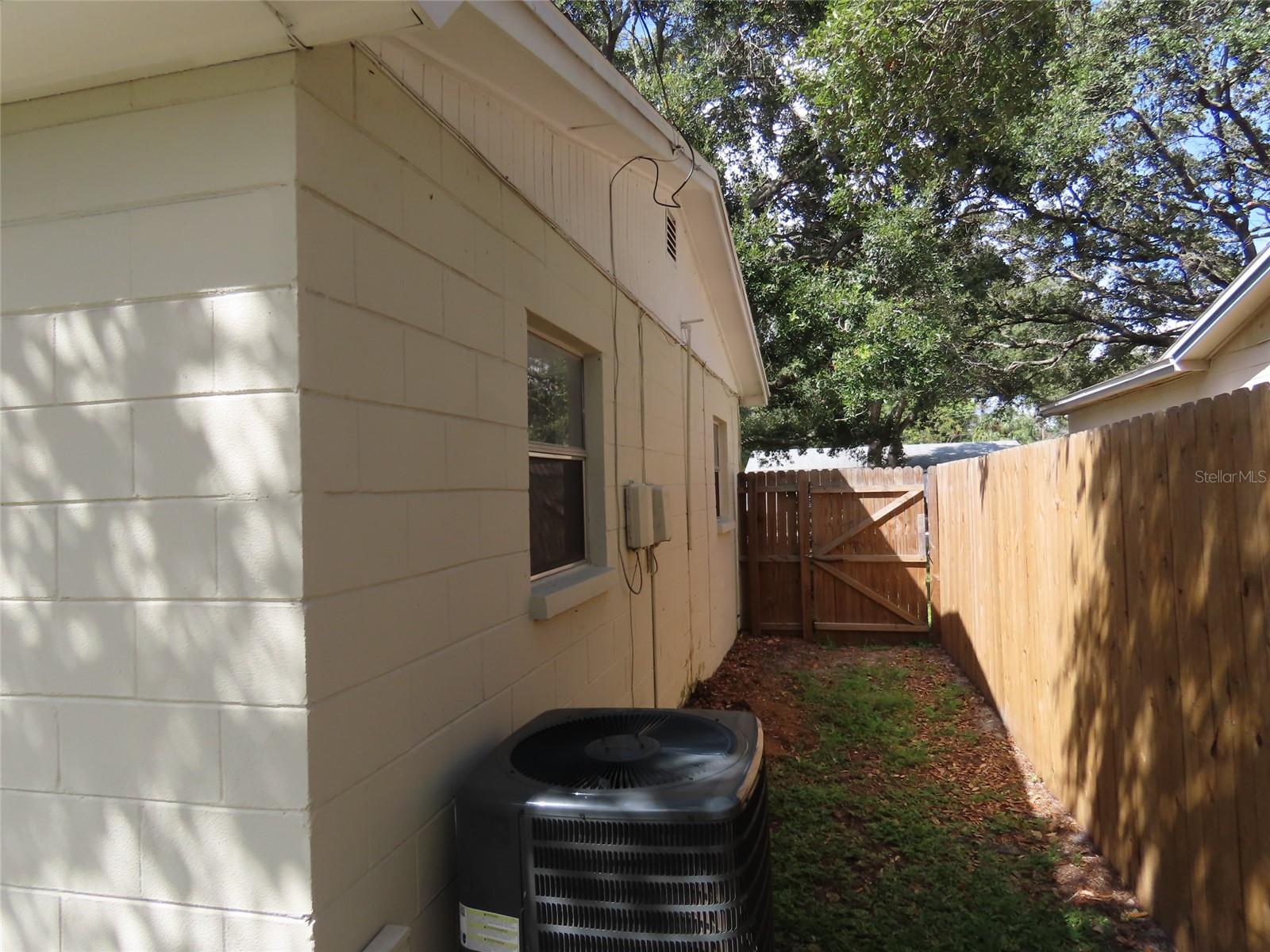 SUN COAST ESTATES - Residential