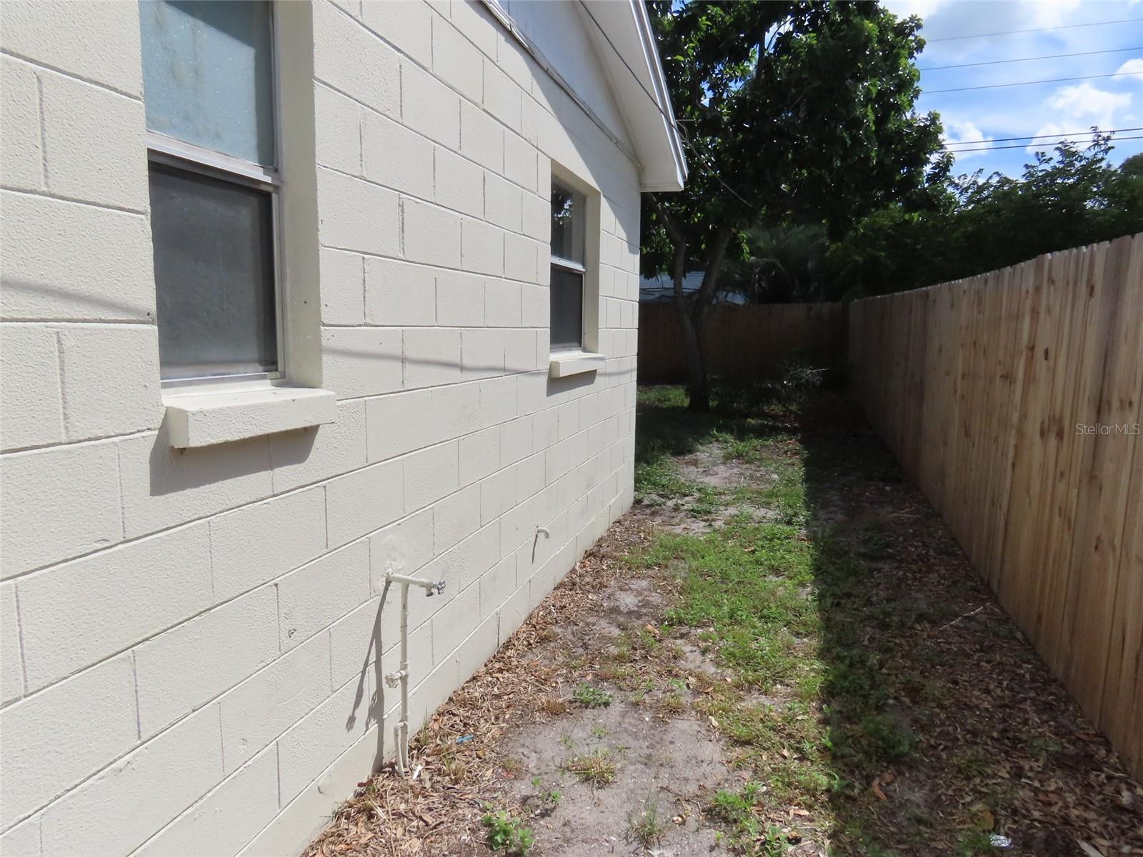 SUN COAST ESTATES - Residential