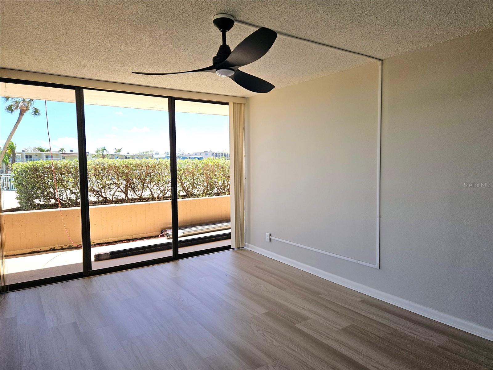 KEY CAPRI CONDO - Residential