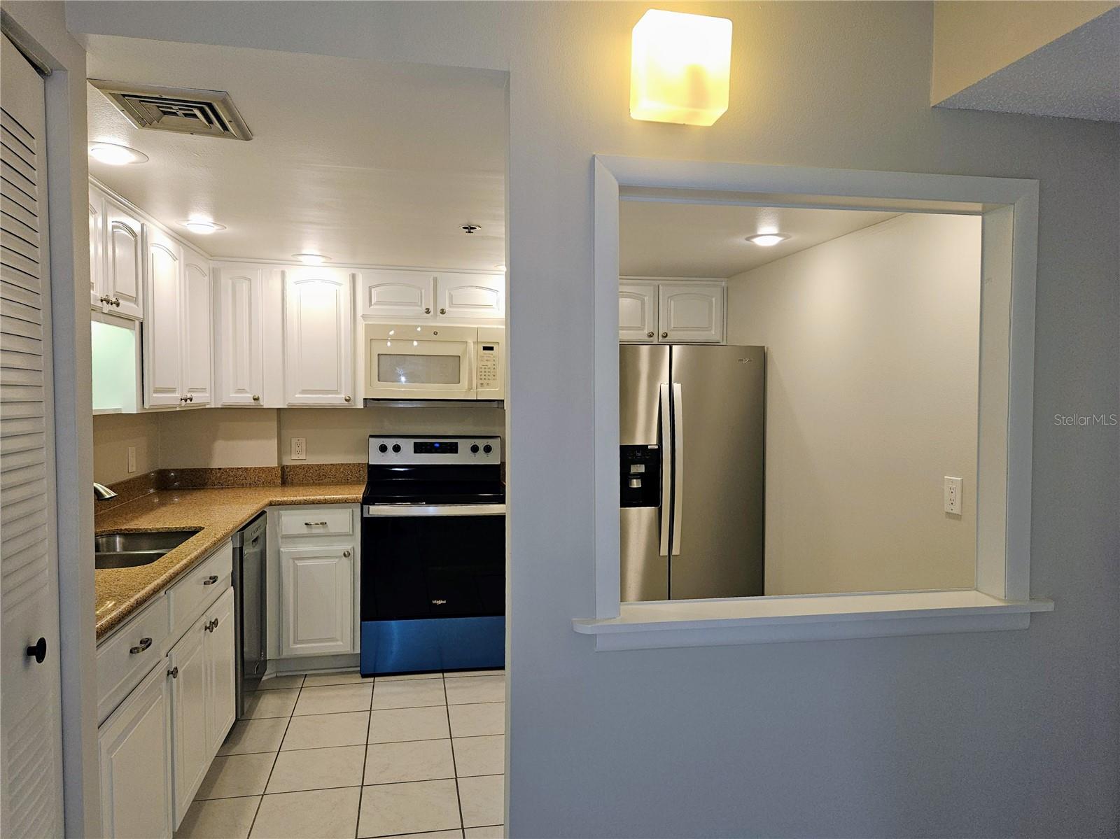 KEY CAPRI CONDO - Residential