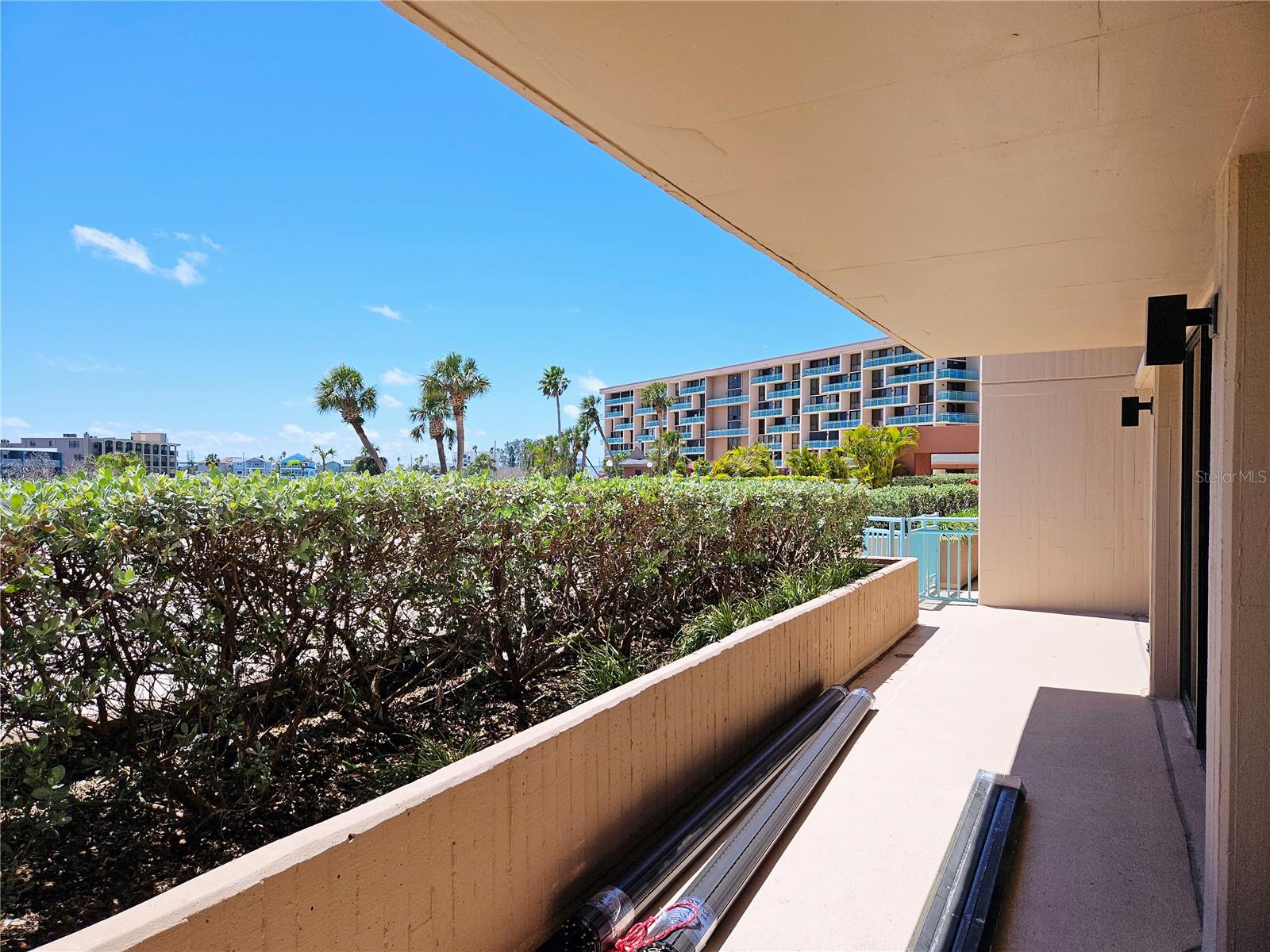 KEY CAPRI CONDO - Residential