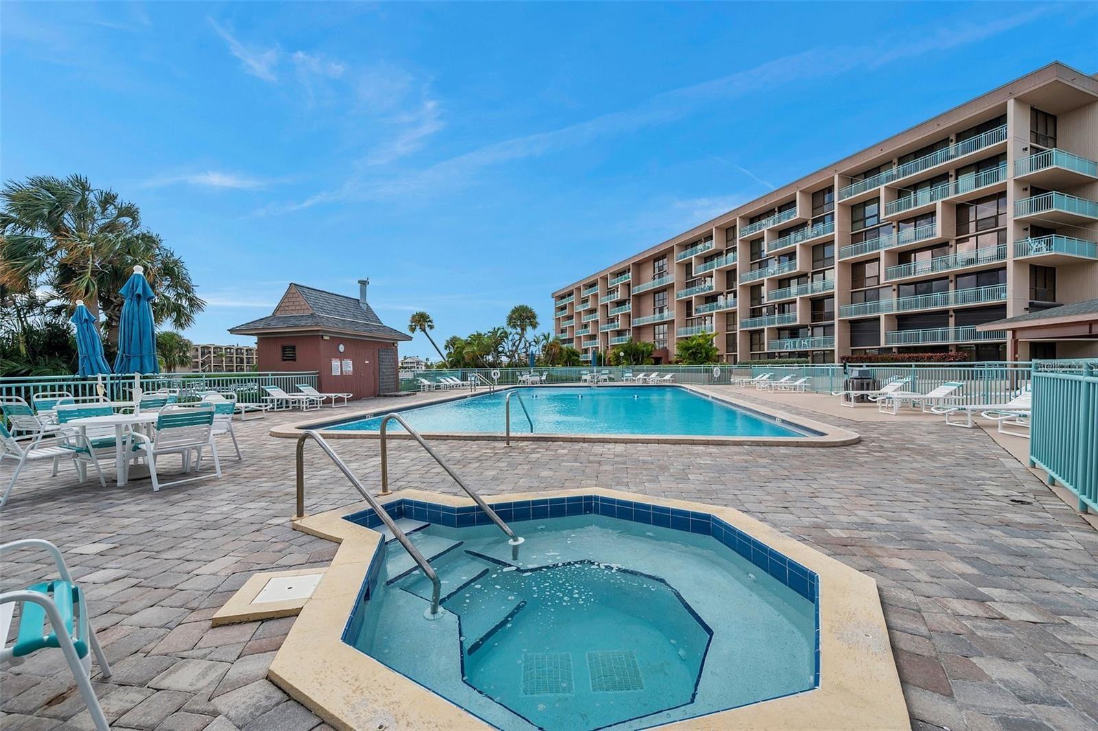 KEY CAPRI CONDO - Residential