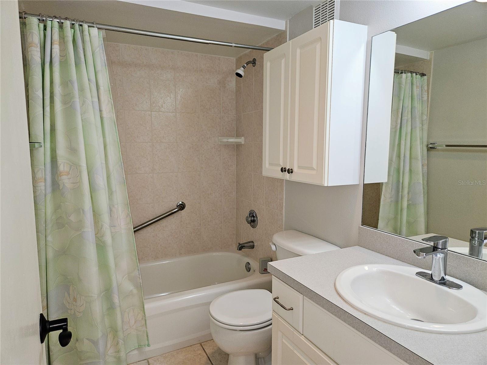 KEY CAPRI CONDO - Residential