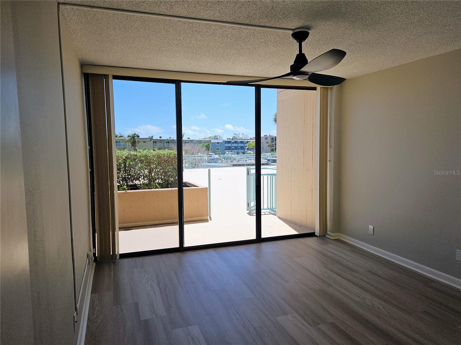 KEY CAPRI CONDO - Residential