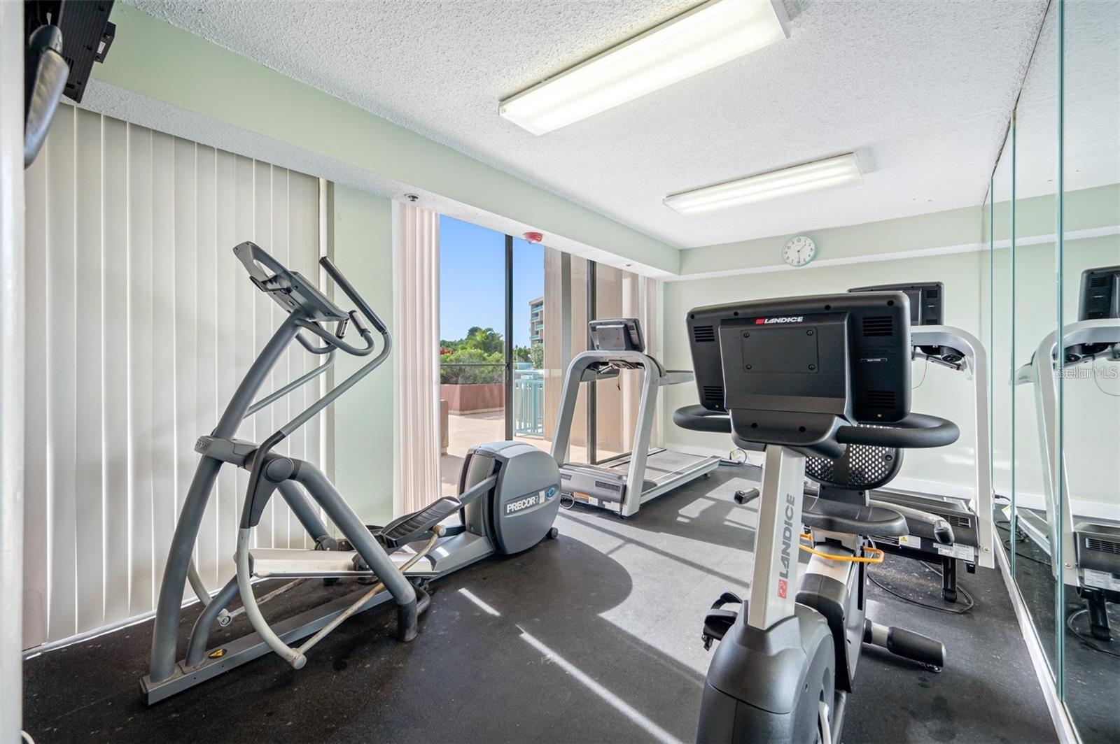 KEY CAPRI CONDO - Residential