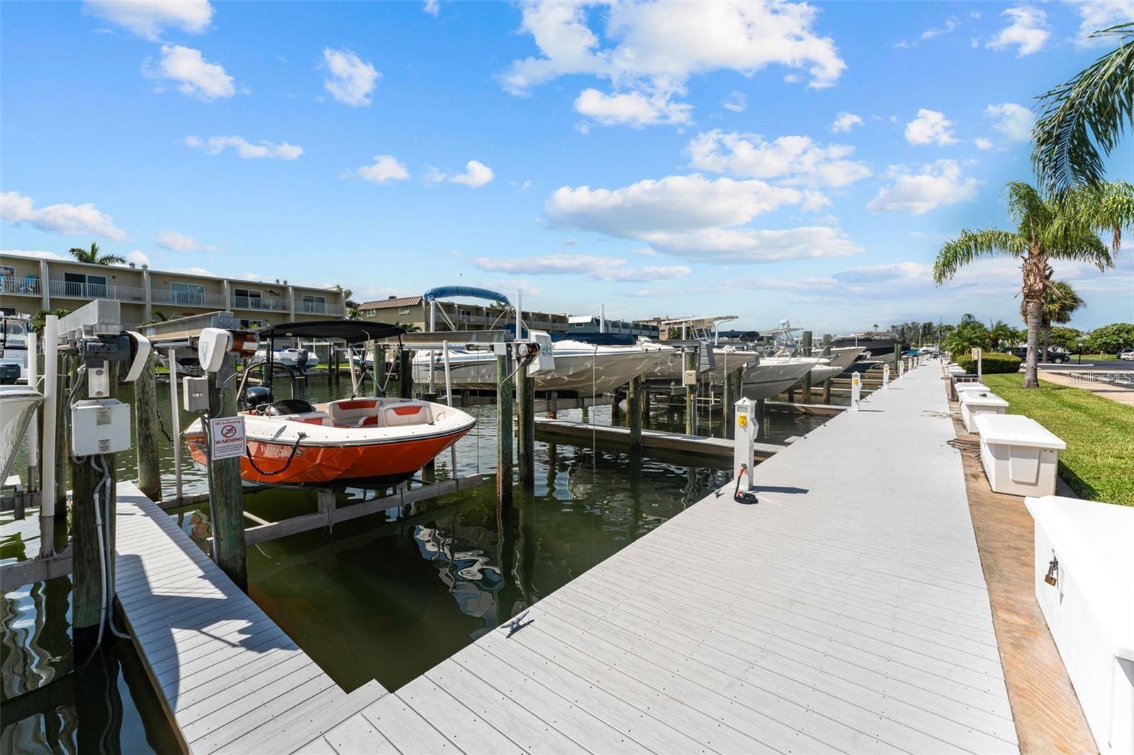 KEY CAPRI CONDO - Residential