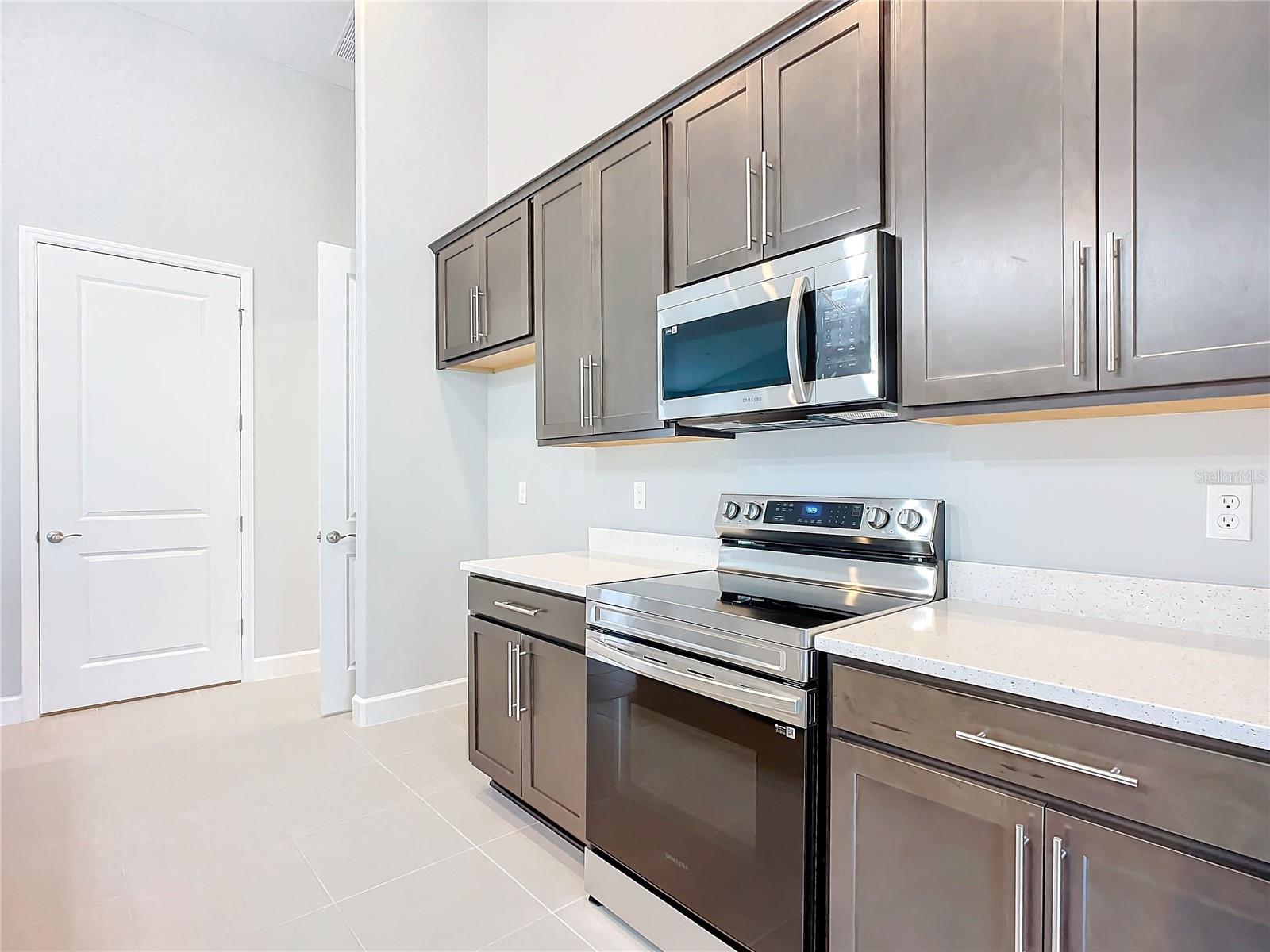 PALM COAST/EASTHAMPTON SEC 34 - Residential Lease