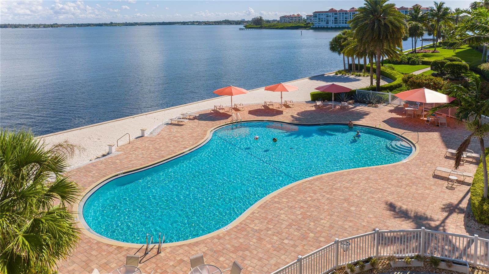 BACOPA BAY CONDO - Residential