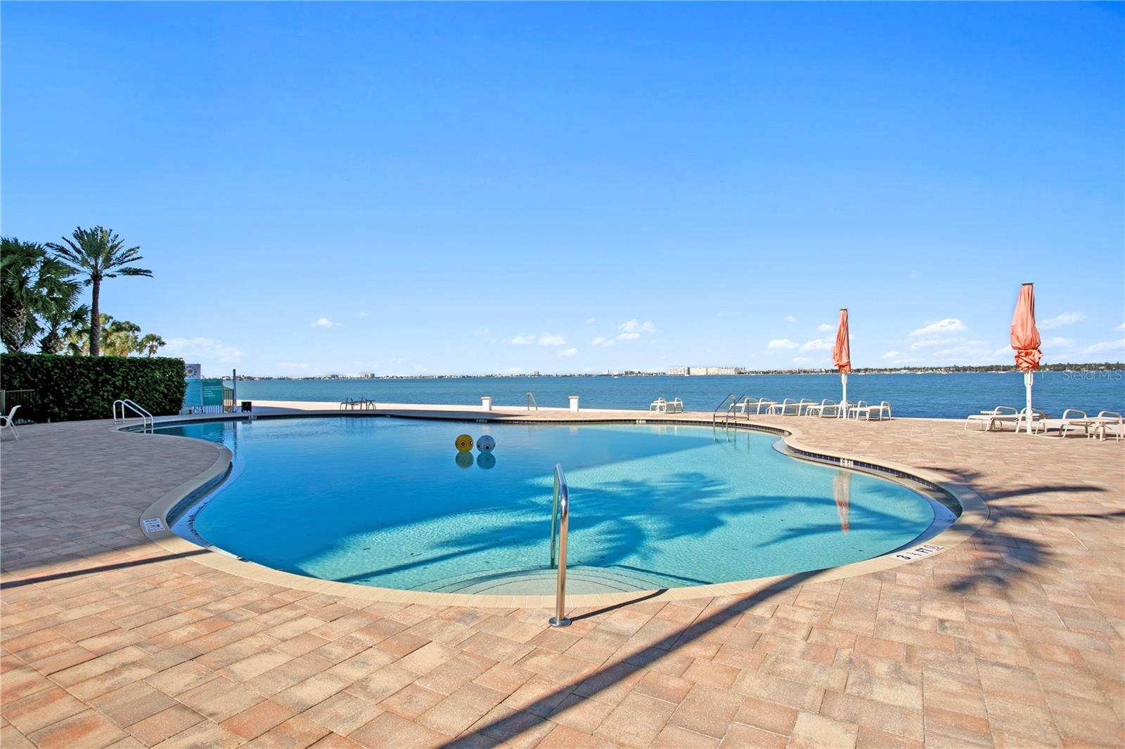 BACOPA BAY CONDO - Residential