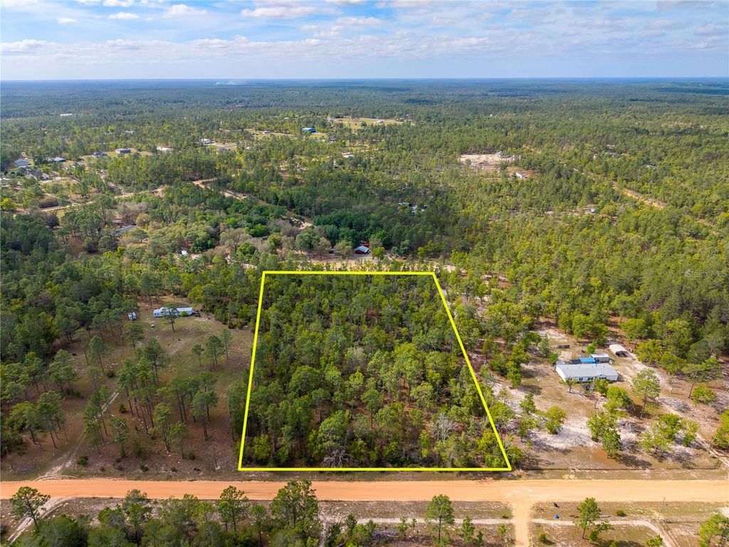 Photo of 230 Melrose Landing Drive, Hawthorne, FL 32640 (MLS # TB8499573)