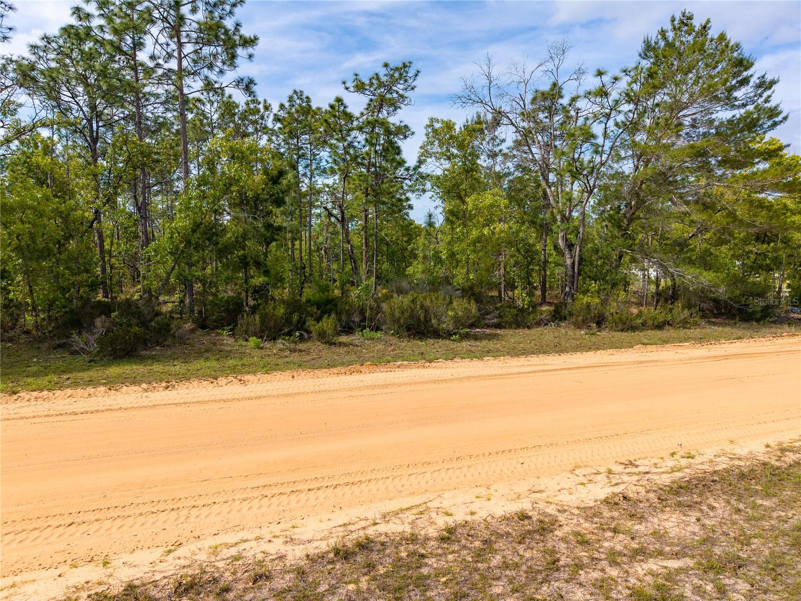 MELROSE LANDING - Land