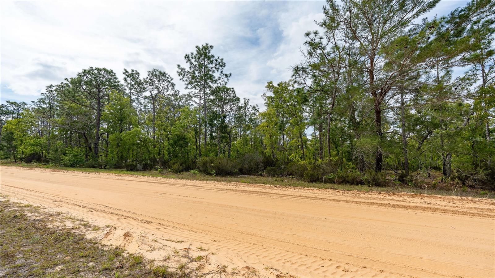 MELROSE LANDING - Land