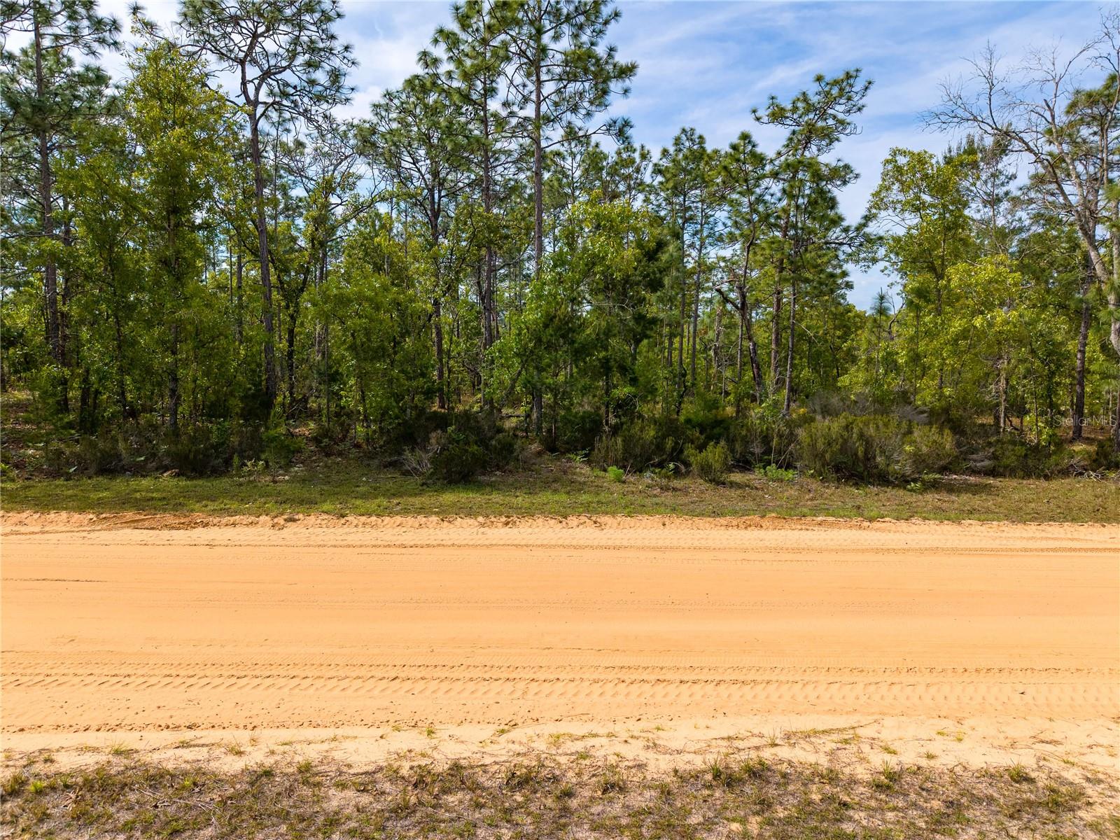 MELROSE LANDING - Land