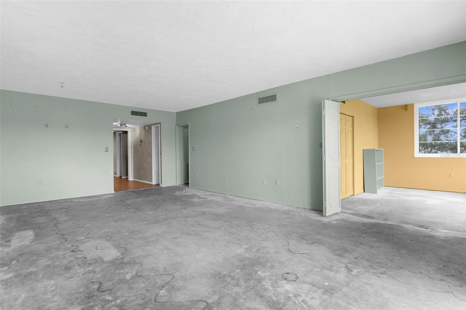 NO 1 PALM-AIRE DESOTO LAKES CC APT CONDO - Residential