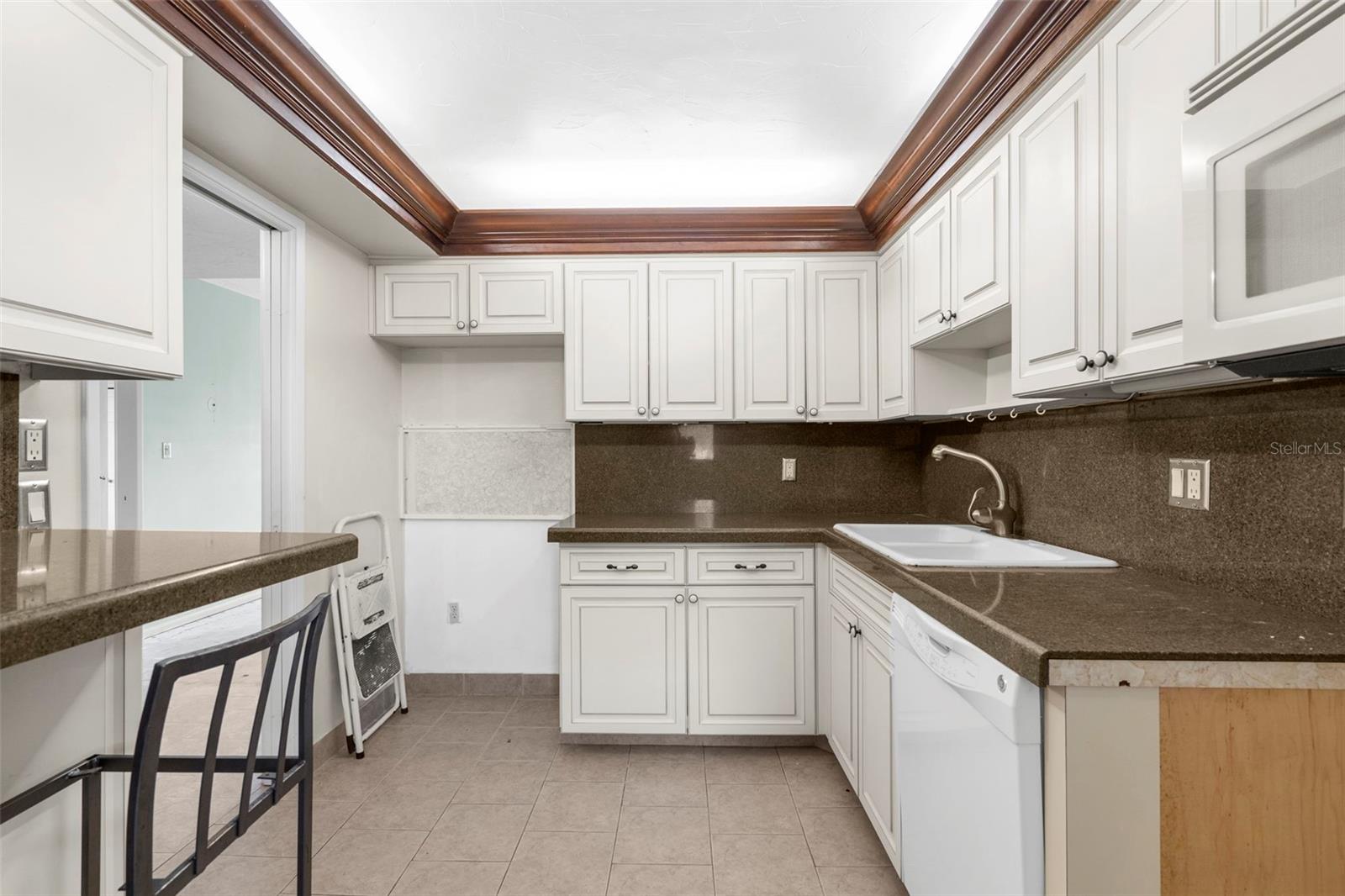 NO 1 PALM-AIRE DESOTO LAKES CC APT CONDO - Residential