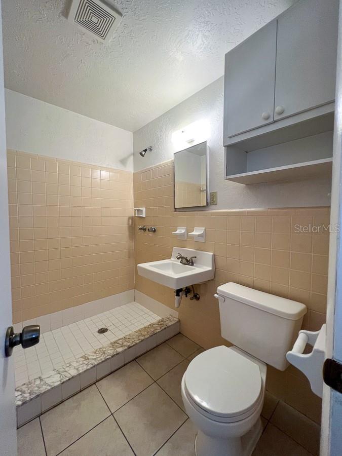 N/A - Residential Lease