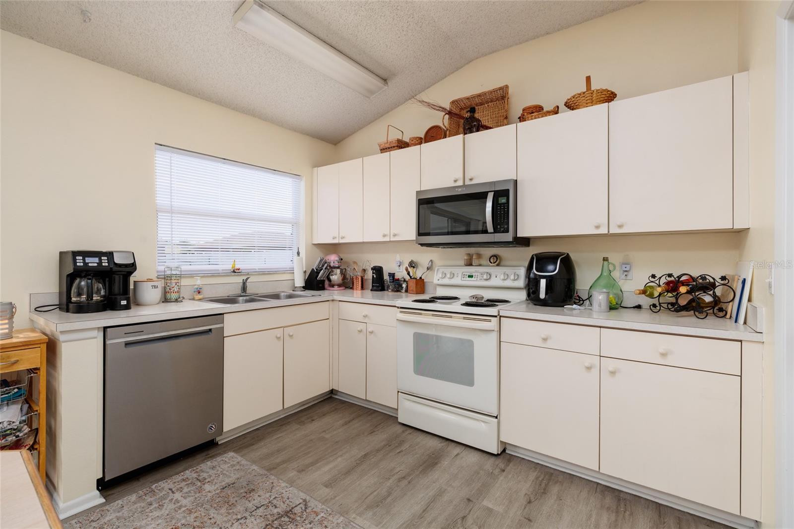 FRESH MEADOWS SUB PH II - Residential