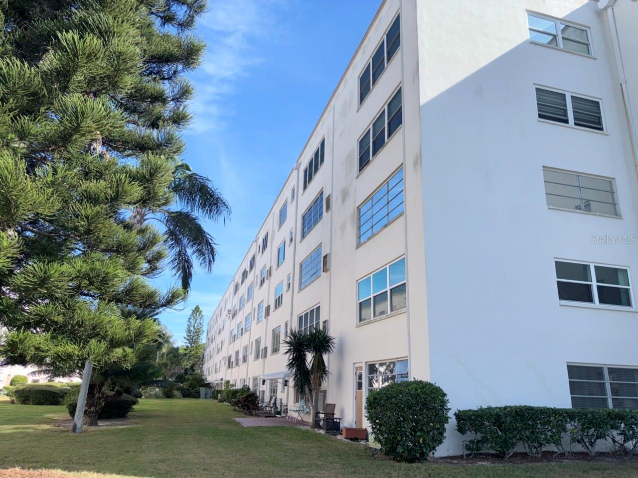 FIVE TOWNS OF ST PETE - Residential