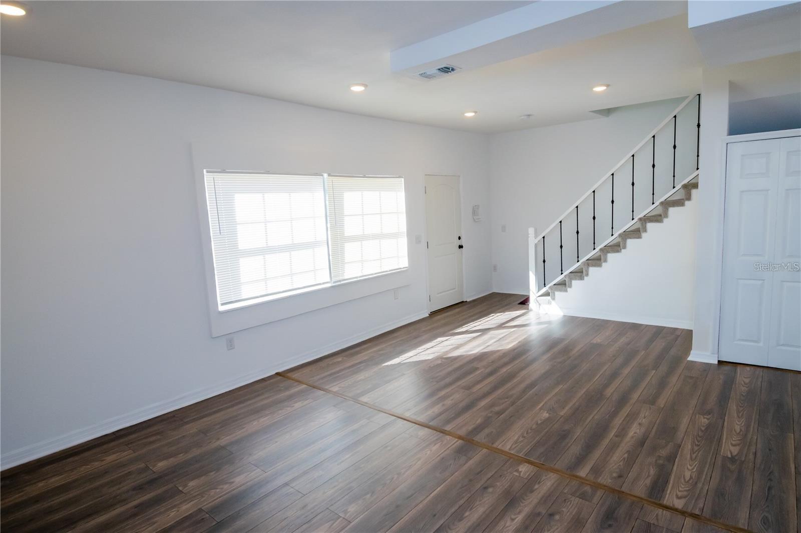 TORONTO PARK BLK 25 DAYTONA - Residential