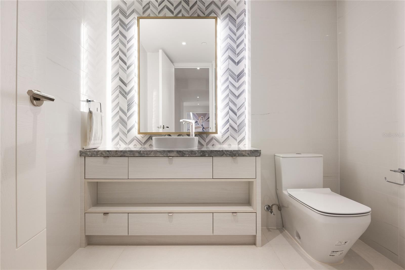 OCEAN DRIVE ST. REGIS BAHIA BEACH - Residential