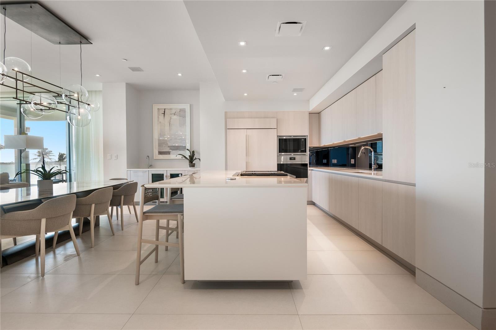 OCEAN DRIVE ST. REGIS BAHIA BEACH - Residential