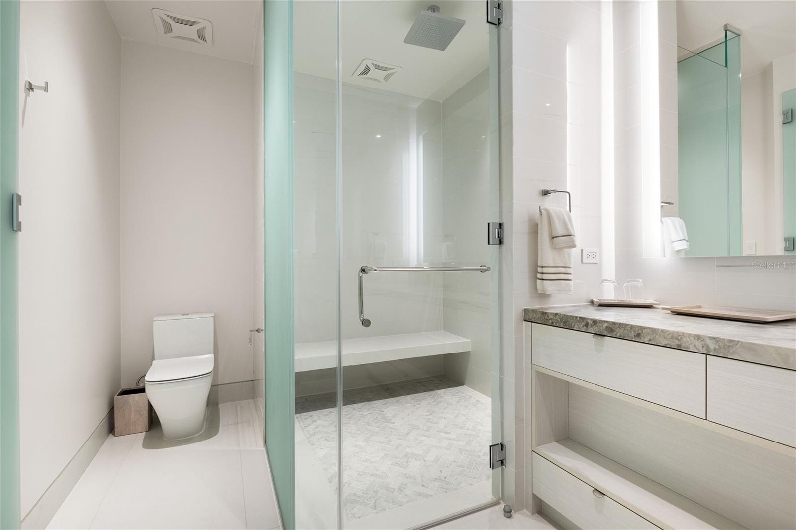 OCEAN DRIVE ST. REGIS BAHIA BEACH - Residential