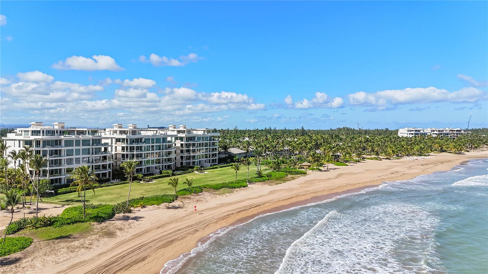 OCEAN DRIVE ST. REGIS BAHIA BEACH - Residential